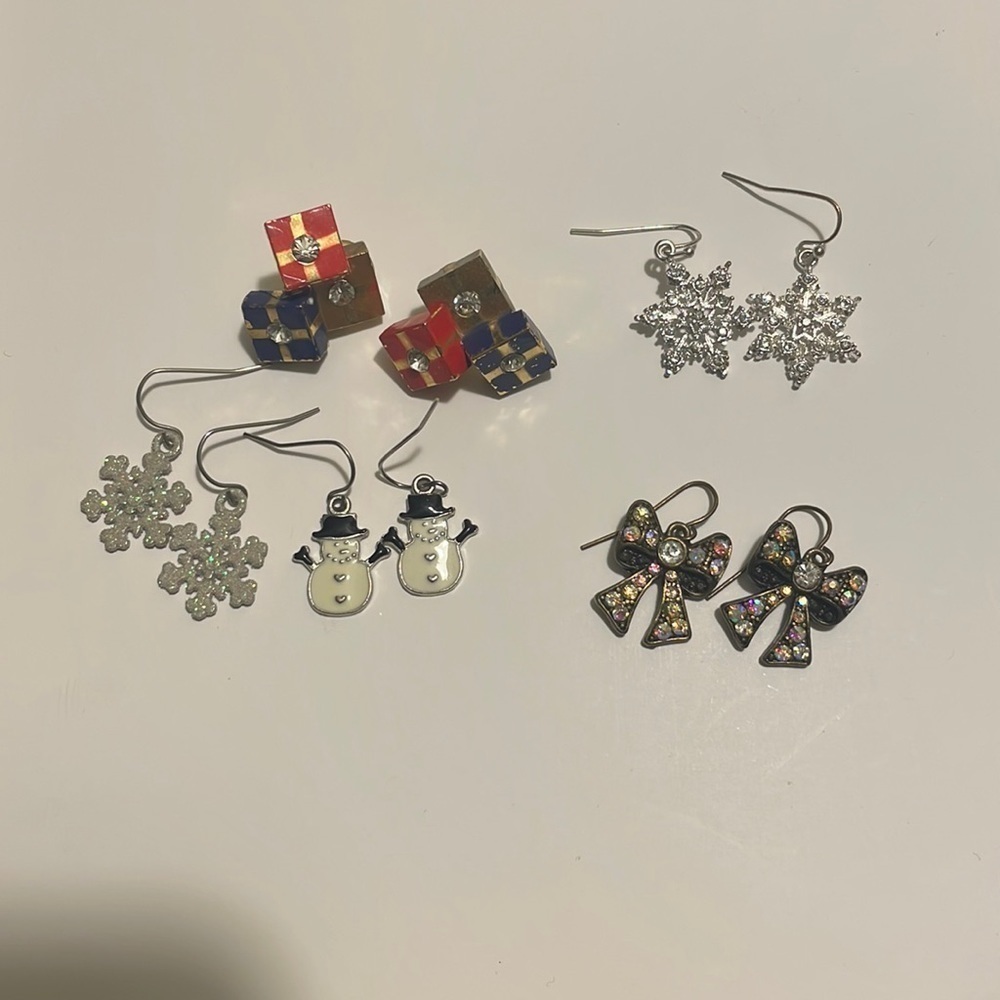 CHRISTMAS VINTAGE EARRINGS BUNDLE - Picture 4 of 7